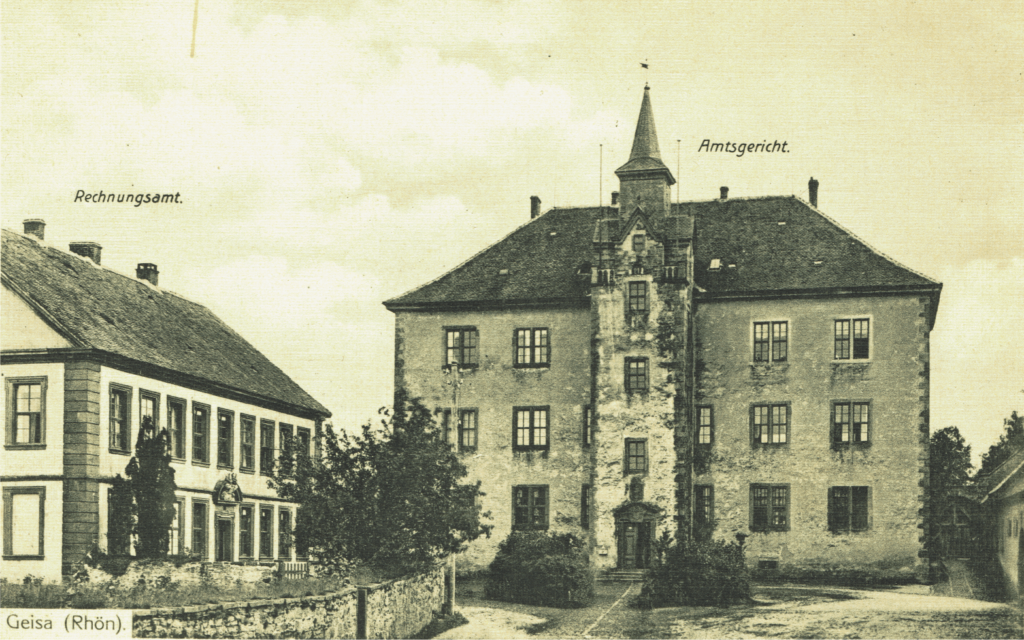 Schloss Geisa - Ausschnitt einer alten Postkarte mit der Avbildung von Jagdschloss und Fürstlichem Schloss als ehemaliges Rechnungsamt und Amtsgericht